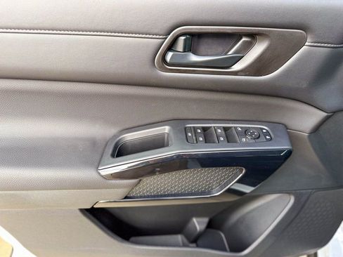 New 2026 Nissan Pathfinder SV image 19