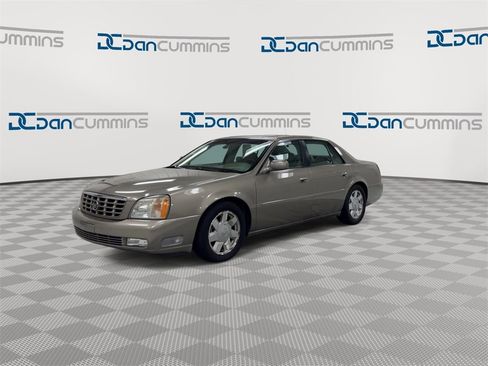 Used 2002 Cadillac De Ville DTS w/ Premium Equipment Pkg image 4