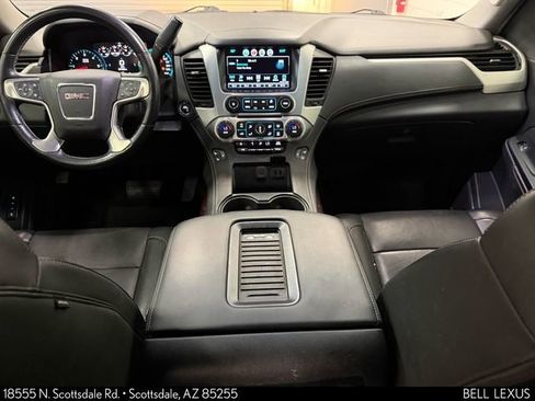 Used 2017 GMC Yukon XL SLT AWD/4WD image 18