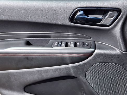 Used 2025 Dodge Durango R/T w/ Trailer Tow Group IV image 5