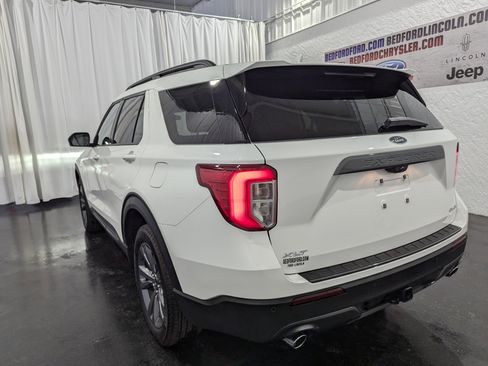 Used 2023 Ford Explorer XLT w/ Equipment Group 202A image 7
