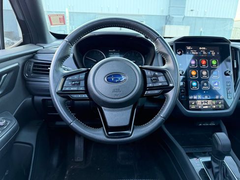 Used 2025 Subaru Forester Premium AWD/4WD image 8