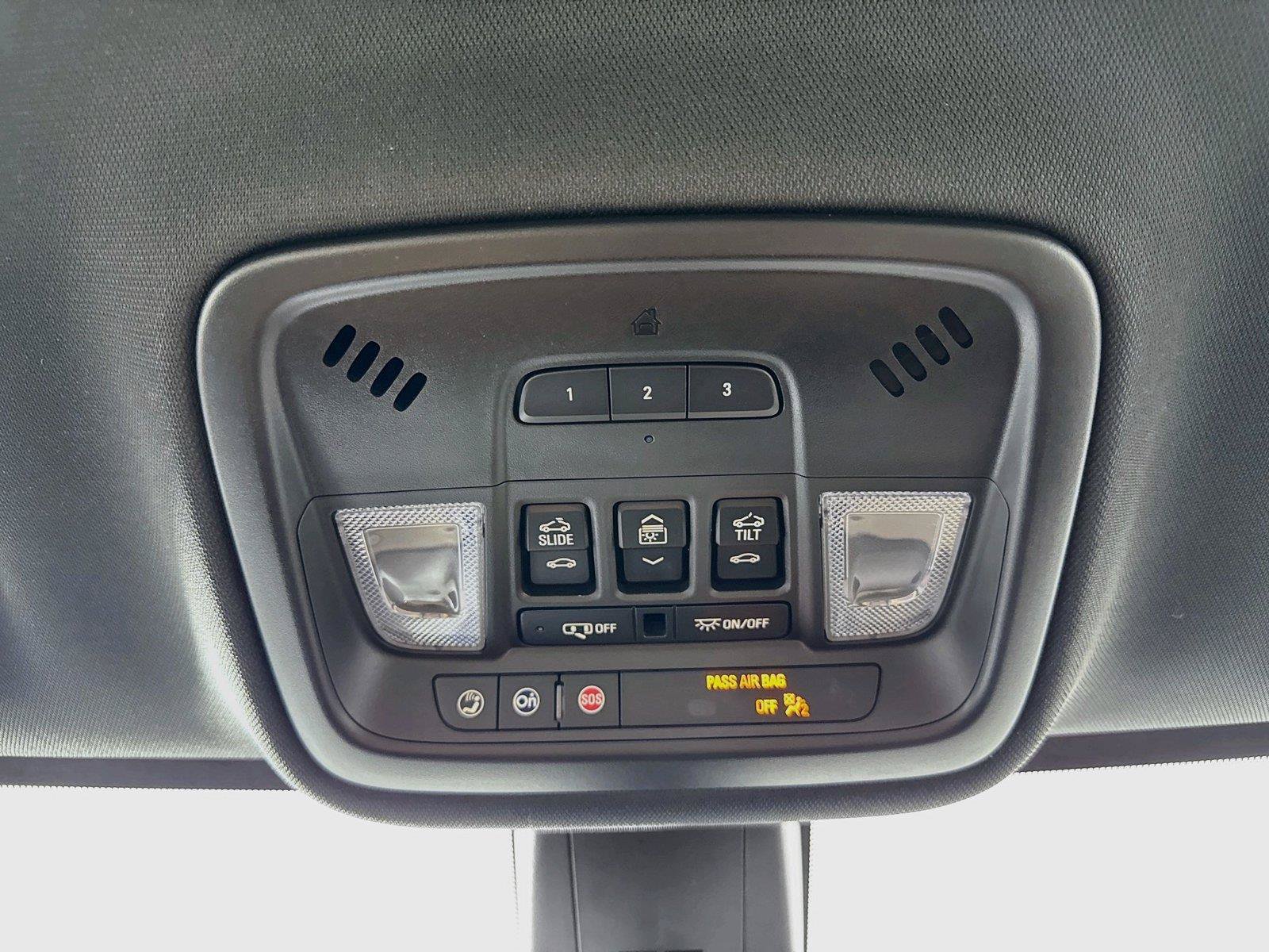 Used 2022 Chevrolet Traverse Premier AWD/4WD image 24