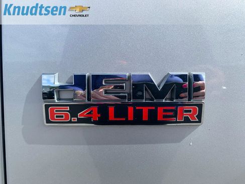 Used 2018 RAM 2500 Tradesman w/ Chrome Appearance Group AWD/4WD image 9