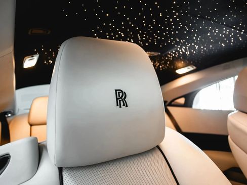 Used 2015 Rolls-Royce Wraith RWD image 32