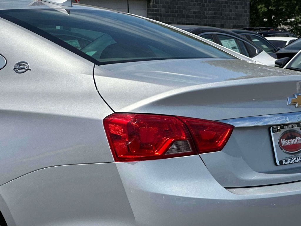 Used 2018 Chevrolet Impala LS FWD image 9