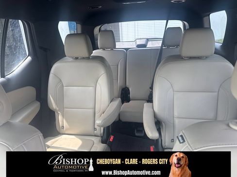 Used 2023 Chevrolet Traverse LT w/ LPO, Floor Liner Package AWD/4WD image 6