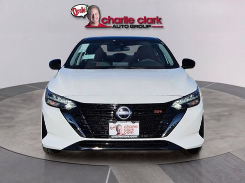 Used 2025 Nissan Sentra SR w/ SR Premium Package FWD image 9
