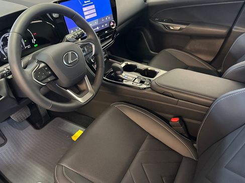 New 2026 Lexus NX 350h AWD w/ Luxury Package image 4