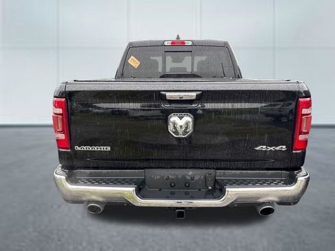 Used 2019 RAM 1500 Laramie AWD/4WD image 3