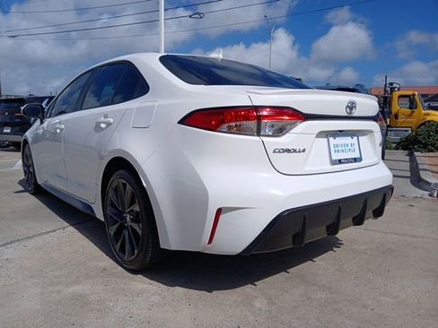 Used 2024 Toyota Corolla SE FWD image 7