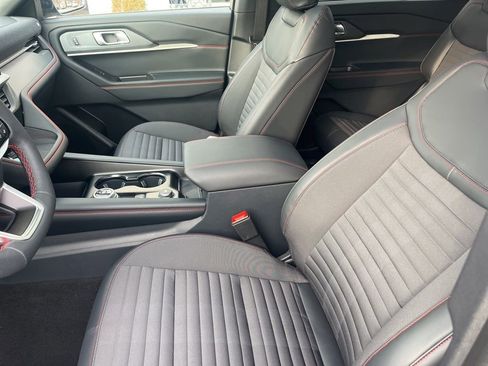 New 2026 Ford Explorer ST-Line w/ ST-Line Street Pack AWD/4WD image 10
