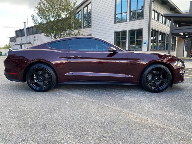 Used 2018 Ford Mustang GT Premium w/ Black Accent Package RWD image 6