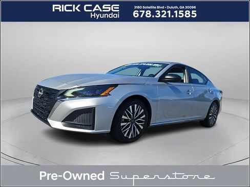 Used 2024 Nissan Altima 2.5 SV image 1