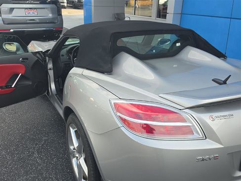 Used 2008 Saturn Sky Red Line RWD image 9