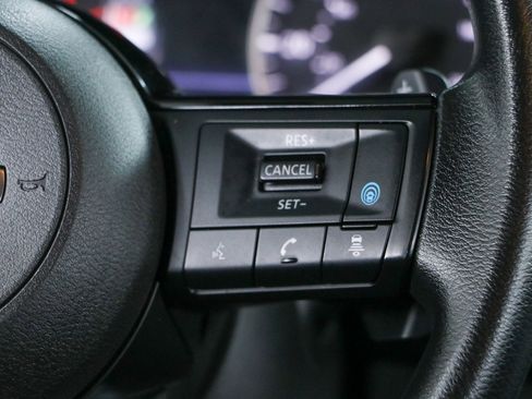 Used 2023 Nissan Rogue SV FWD image 14