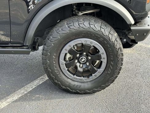 Used 2021 Ford Bronco Badlands image 25