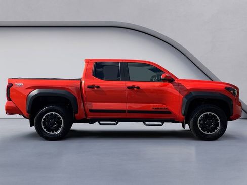 Used 2024 Toyota Tacoma TRD Off-Road w/ TRD Off Road Upgrade Package AWD/4WD image 6