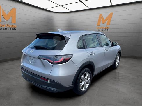 Used 2023 Honda HR-V LX image 5