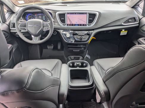 New 2026 Chrysler Pacifica Select FWD image 23