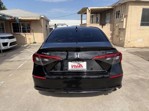 Used 2024 Honda Civic Sport image 19