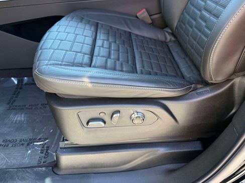 Used 2026 Cadillac Escalade V w/ LPO, ONYX Package AWD/4WD image 44