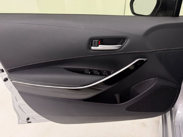 Used 2026 Toyota Corolla XSE FWD image 31