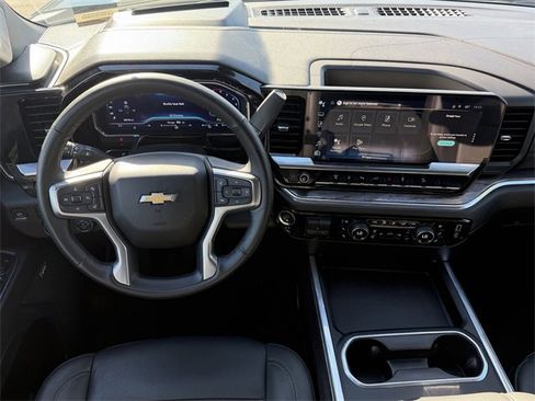 Used 2024 Chevrolet Silverado 2500 LTZ w/ LTZ Convenience Package image 10