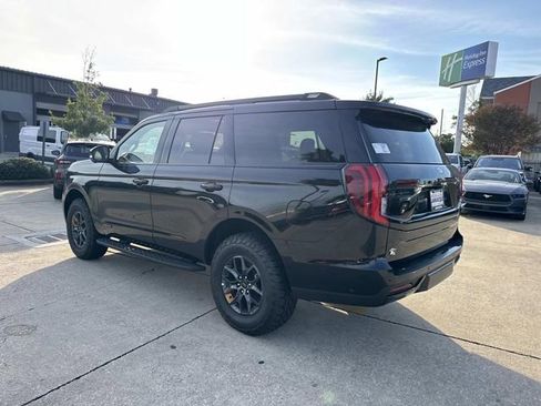 New 2025 Ford Expedition Tremor image 3