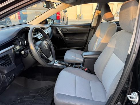Used 2015 Toyota Corolla L FWD image 2