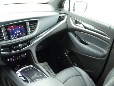 Used 2024 Buick Enclave Premium FWD image 15