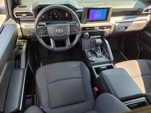 Certified 2025 Toyota Tacoma SR5 AWD/4WD image 8