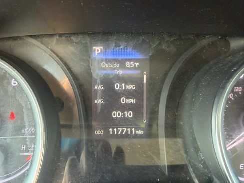 Used 2018 Toyota Camry LE FWD image 17