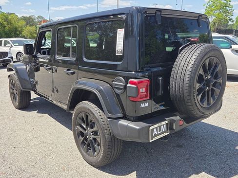 Used 2025 Jeep Wrangler Unlimited Sahara w/ Safety Group AWD/4WD image 10