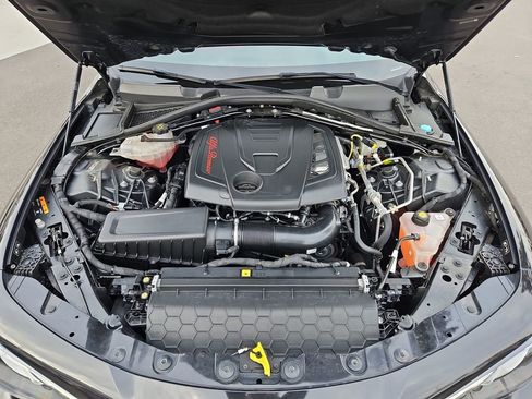 Used 2023 Alfa Romeo Giulia Veloce image 34