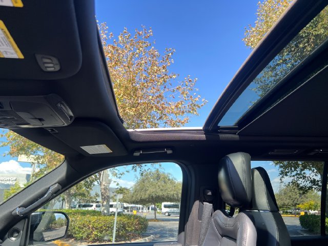 Used 2022 Lincoln Navigator L Reserve AWD/4WD image 17