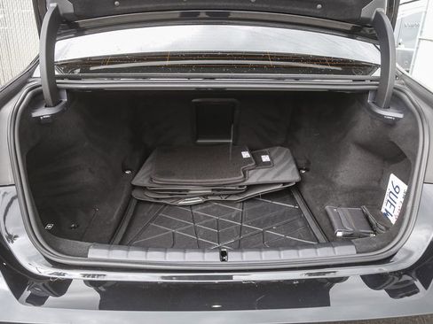 Certified 2025 BMW 740i RWD image 22