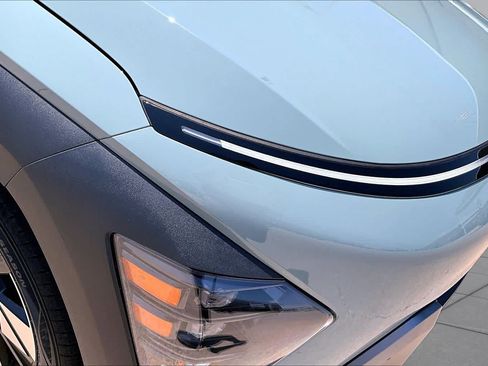 Used 2025 Hyundai Kona SEL FWD image 25