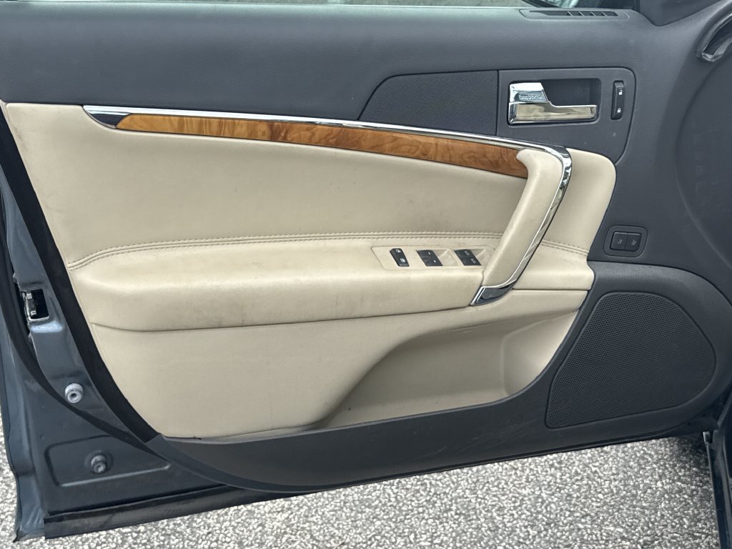 Used 2012 Lincoln MKZ FWD image 11