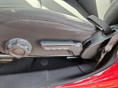 Used 2023 Jeep Wrangler Unlimited Sahara image 13