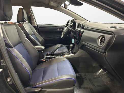Used 2019 Toyota Corolla SE image 15