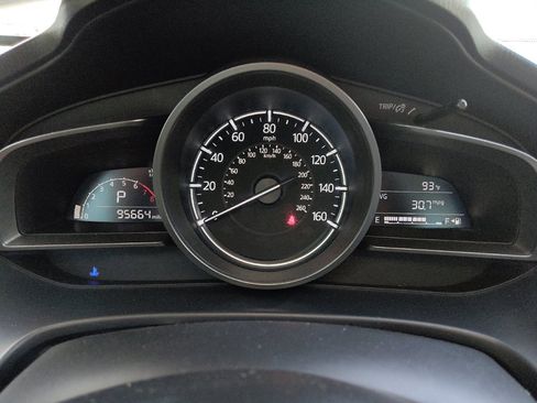 Used 2018 MAZDA MAZDA3 Touring FWD image 23
