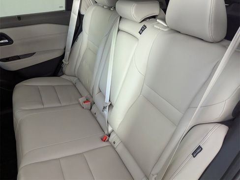 Used 2023 Nissan Rogue SL w/ SL Premium Package image 16