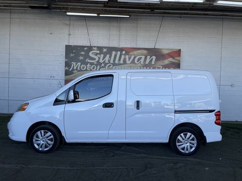 Used 2021 Nissan NV200 SV image 2