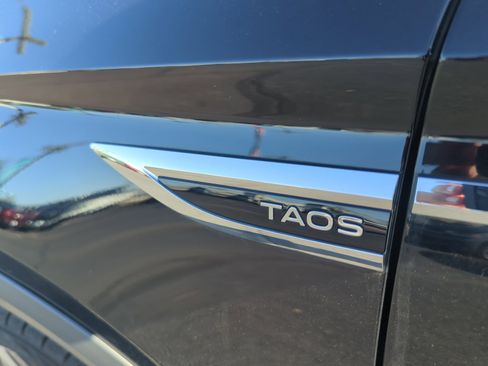 Certified 2022 Volkswagen Taos SE image 22