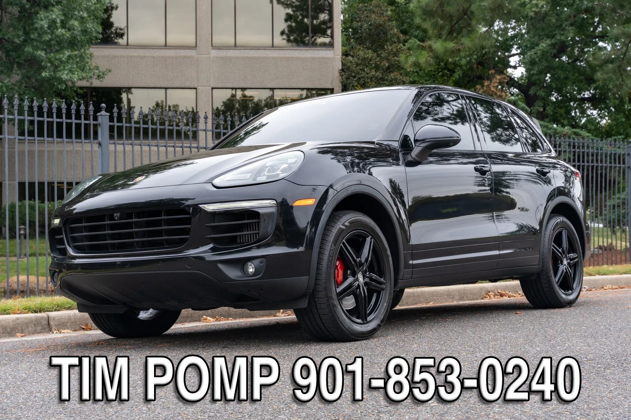 Used 2018 Porsche Cayenne S w/ Premium Package Plus AWD/4WD image 1