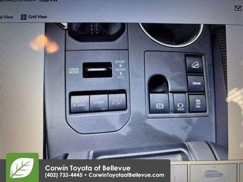 Used 2024 Toyota Highlander LE image 16