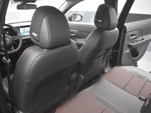 New 2026 Nissan Kicks SR w/ SR Premium Package AWD/4WD image 14