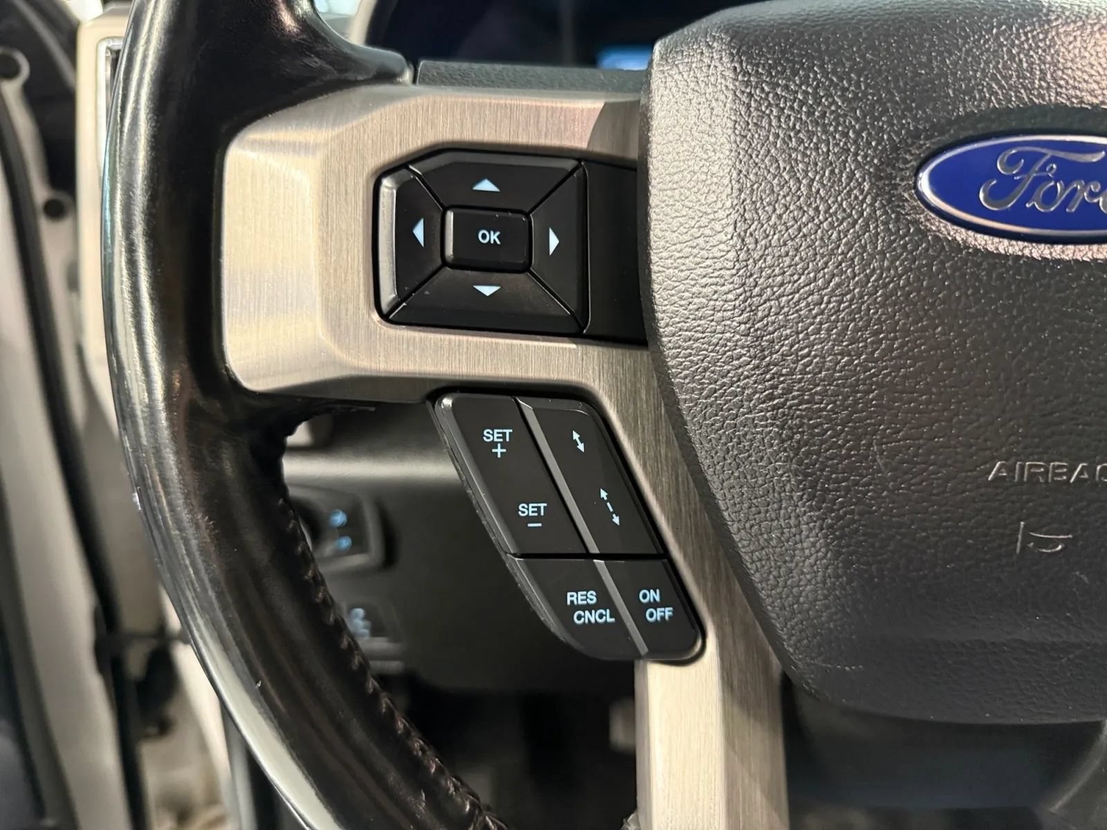 Used 2017 Ford F350 Platinum w/ Platinum Ultimate Package AWD/4WD image 22
