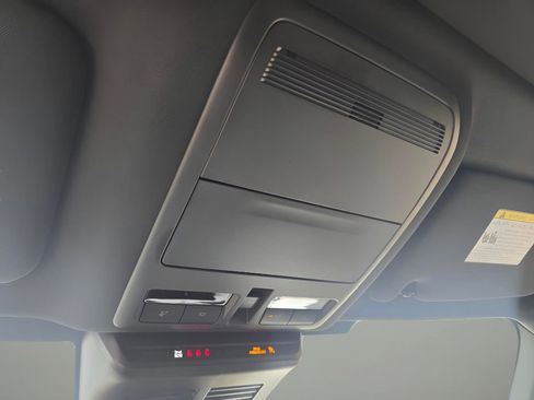 New 2025 MAZDA CX-70 Plug-In Hybrid w/ Premium Plus image 16